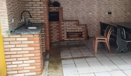 CASA 2 DORMITÓRIOS - BAIRRO SOLEMAR