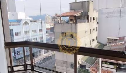 APARTAMENTO NA REGIÃO CENTRAL DE BALNEÁRIO CAMBORIÚ- SC , 1 SUÍTE + 1 DORMITÓRIO , SACADA E ÁREA DE SERVIÇO, VAGA PRIVATIVA