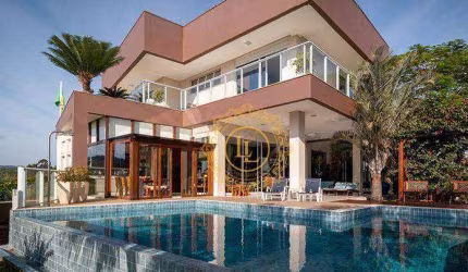 Casa Finamente mobiliado com 4 Suítes à venda, 1000 m² no Centro - Camboriú/SC