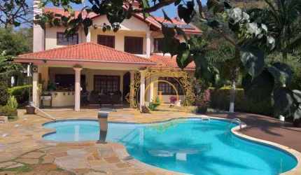 Casa de Praia com 04 dormitórios à venda, 351 m² privativos em Balneário Camboriú/SC