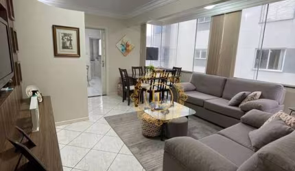 Apartamento Mobiliado em prédio FRENTE MAR, em Balneário Camboriú!