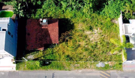 Terreno de 660 m² à venda, na Praia dos Amores em Balneário Camboriú/SC.