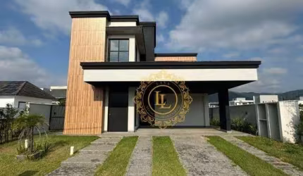 CASA EM CONDOMÍNIO FECHADO 01 Suíte Máster + 03 Dormiórios; – Semi-mobiliada;
