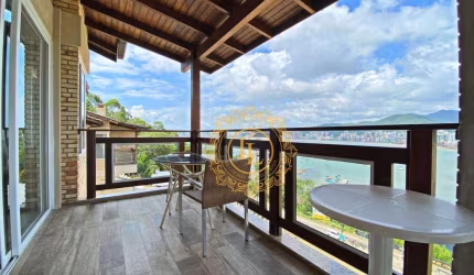 LINDA CASA EM CONDOMÓNIO FECHADO COM VISTA MAR EM ITAPEMA SC