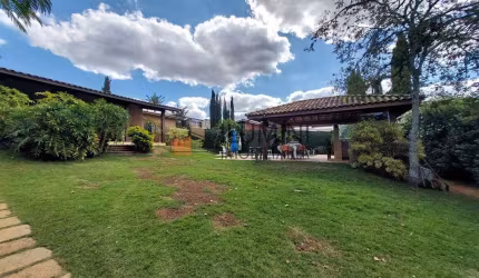 Casa com 2 quartos, Vila Petrópolis, Atibaia - R$ 1.8 mi, Cod: 2555