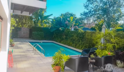 Casa com 3 quartos à venda na Rua Professor Walter de Bona Castelan, Córrego Grande, Florianópolis por R$ 2.790.000