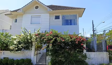 Casa com 3 quartos à venda na Rua Professor Gilberto Cabussu, Santa Mônica, Florianópolis por R$ 2.119.000