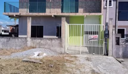Sobrado com ponto comercial