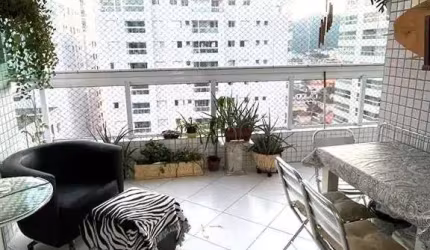 Apartamento à Venda em Centro, Mongaguá - SP