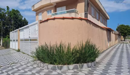 Sensacional sobrado em condominio em Praia Grande com 2 quartos
