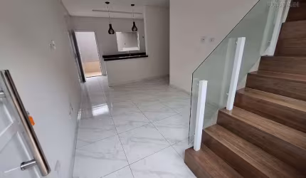 SOBRADO NOVO 2 DORMITORIOS DUPLEX OCIAN/PG