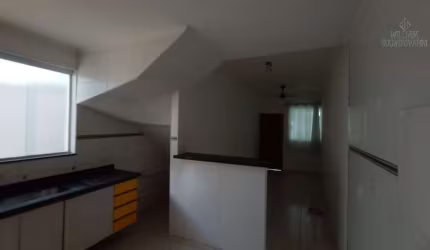 Casa sobreposta baixa 3 dormitórios no bairro Marape