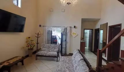 CASA ISOLADA 300 M² DE ÁREA TOTAL - VILA SÃO PAULO - MONGAGUÁ