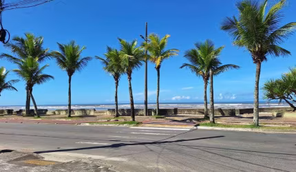 Apartamento 2 dormitórios ao lado da Praia em Mongaguá