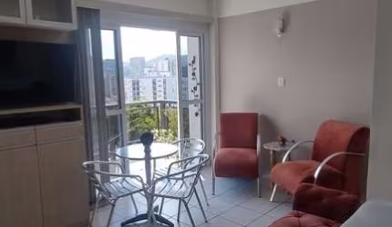 LINDA SALA LIVING A VENDA NO CENTRO DE SÃO VICENTE!