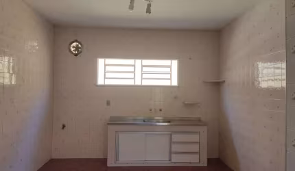 CASA Á VENDA NO MONTE CASTELO