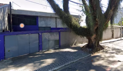AMPLA CASA PARA LOCAÇÃO NO CENTRO DE SÃO JOSÉ DOS CAMPOS