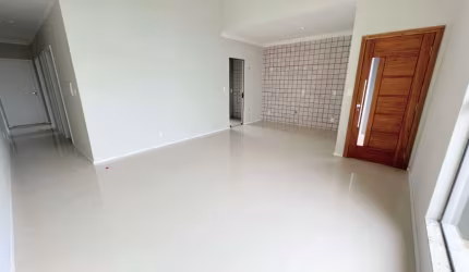 Casa Geminada à Venda, 78m² àrea privativa - 3 quartos - Três Rios do Norte