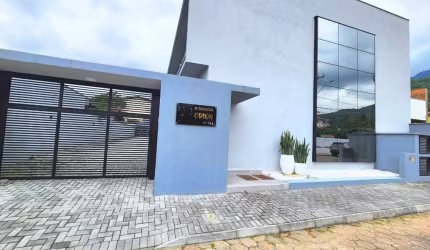 Sobrado Geminado à Venda, 173m² àrea privativa - 3 suítes - Ilha da Figueira
