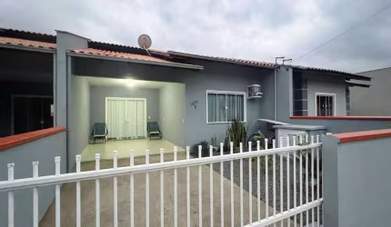 Casa Geminada à Venda em Schroeder com 2 quartos - Bairro Rio Hern