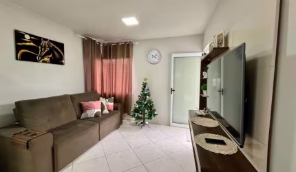 Casa Geminada à Venda em Guaramirim com 2 quartos - Bairro ILHA DA FIGUEIRA