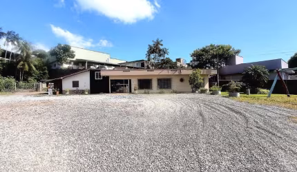 Casa à venda, 3 dormitórios no bairro Vila Lenzi - Jaraguá do Sul
