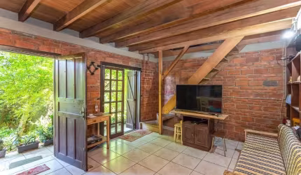 Casa com 4 quartos à venda na Rua Altos da Amapá, 100, Vila Nova, Porto Alegre por R$ 700.000