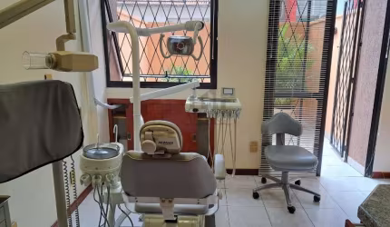 Sala comercial com 4 salas à venda na Rua Ramiro Barcelos, 1954, Bom Fim, Porto Alegre por R$ 260.000
