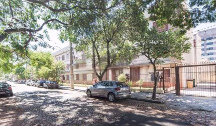 Apartamento com 3 quartos à venda na Rua Roque Gonzales, 242, Jardim Botânico, Porto Alegre por R$ 270.000