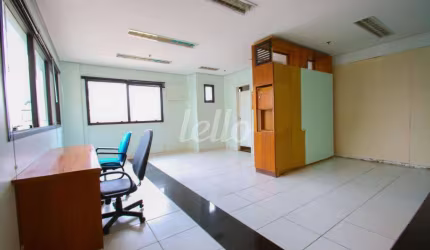 Sala comercial com 8 salas para alugar na Rua Traipu, --, Pacaembu, São Paulo, 180 m2 por R$ 8.800