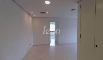 Sala comercial com 3 salas para alugar na Rua Joaquim Floriano, --, Itaim Bibi, São Paulo, 75 m2 por R$ 4.500