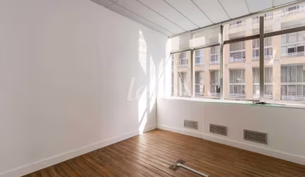 Sala comercial com 7 salas para alugar na Rua Sansão Alves dos Santos, --, Cidade Monções, São Paulo, 193 m2 por R$ 8.000