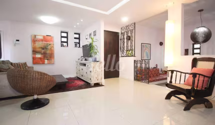 Casa comercial com 3 salas para alugar na Rua Antônio Gomide, --, Planalto Paulista, São Paulo, 308 m2 por R$ 8.000