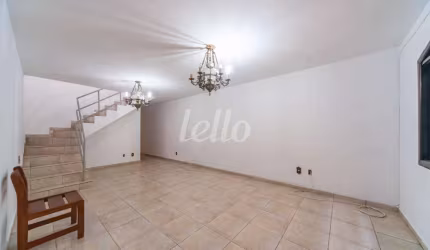 Casa com 3 quartos para alugar na Rua Tremembé, --, Vila Vivaldi, São Bernardo do Campo, 215 m2 por R$ 7.000
