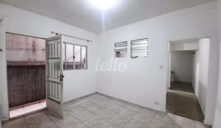 Casa com 2 quartos para alugar na Avenida Doutor Antônio Maria Laet, --, Parada Inglesa, São Paulo, 50 m2 por R$ 1.400