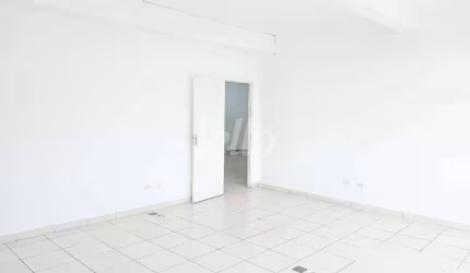 Sala comercial com 3 salas para alugar na Rua José Ricardo, --, Vila Aquilino, Santo André, 284 m2 por R$ 2.500