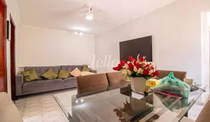 Casa com 2 quartos para alugar na Rua Joaquim Jorge Ribeiro, --, Jardim Cotching, São Paulo, 100 m2 por R$ 3.300