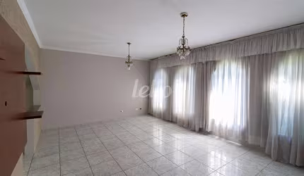 Casa comercial com 2 salas para alugar na Rua José de Albuquerque Medeiros, --, Água Fria, São Paulo, 195 m2 por R$ 7.000
