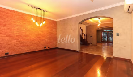 Casa com 3 quartos para alugar na Rua Sarita Cyrillo, --, Jardim Paulista, São Paulo, 240 m2 por R$ 11.000