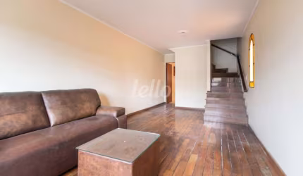 Casa com 3 quartos para alugar na Rua Manuel Gaya, --, Vila Mazzei, São Paulo, 182 m2 por R$ 2.000