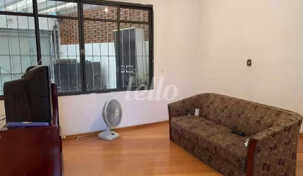 Casa com 2 quartos à venda na Rua Neves Paulista, 219, Vila Mazzei, São Paulo, 220 m2 por R$ 700.000