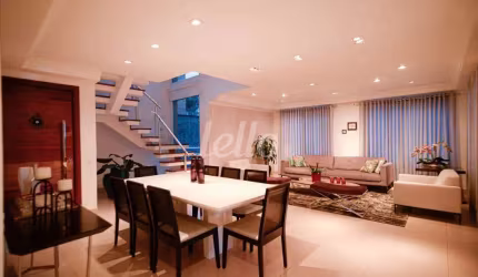 Casa com 3 quartos à venda na Rua Rosalvo Ribeiro, 55, Tremembé, São Paulo, 500 m2 por R$ 3.300.000