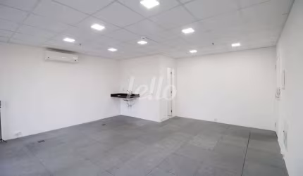 Sala comercial com 1 sala à venda na Rua Jaceru, 384, Vila Gertrudes, São Paulo, 41 m2 por R$ 450.000