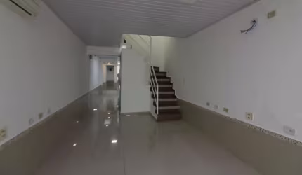 Casa comercial à venda na Rua Marília de Dirceu, 379, Jardim Aeroporto, São Paulo, 200 m2 por R$ 700.000
