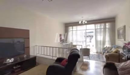 Casa com 2 quartos à venda na Rua Conselheiro João Alfredo, 218, Mooca, São Paulo, 150 m2 por R$ 450.000