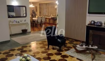 Casa com 4 quartos à venda na Praça Nossa Senhora da Penha, 225, Penha De França, São Paulo, 350 m2 por R$ 3.192.000