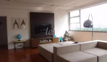 Apartamento com 3 quartos à venda na Alameda Gabriel Monteiro da Silva, 41, Jardim América, São Paulo, 183 m2 por R$ 1.920.000