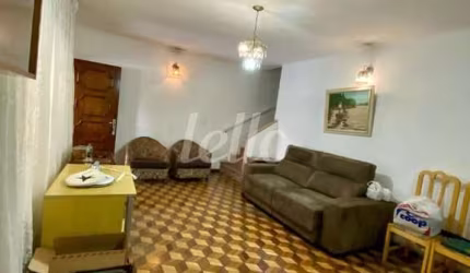 Casa com 3 quartos à venda na Rua Catão, 10, Vila Homero Thon, Santo André, 196 m2 por R$ 665.000