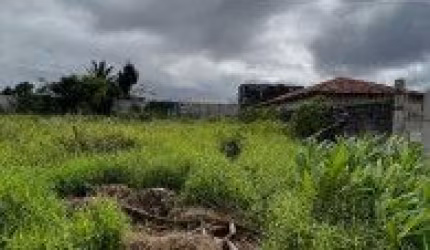 Terreno localizado no bairro Jardim Guacyra, em Itanhaém.