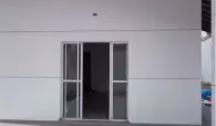 Casa no bairro Balneário Gaivota, em Itanhaém - ficando lado praia à 50 metros do mar, em rua calçada.